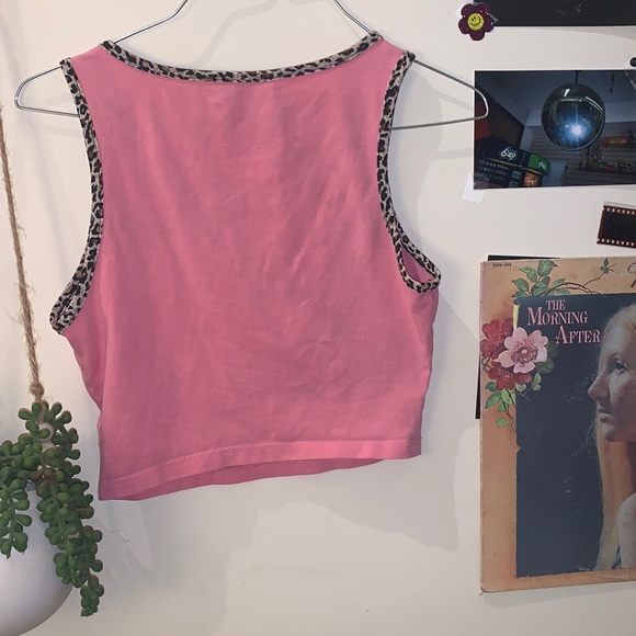 Small pink cheetah heart crop top💗💗 - Picture 3 of 4